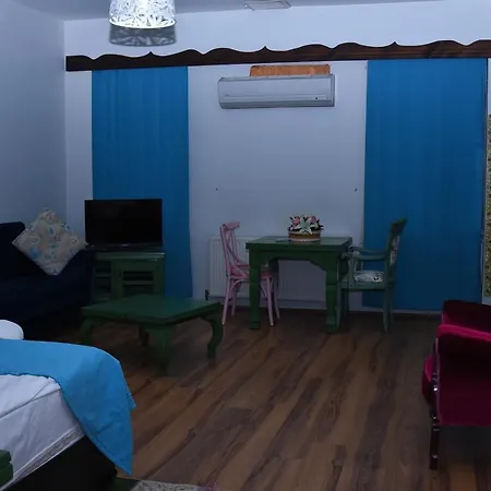 Beyaz Bahce Butik